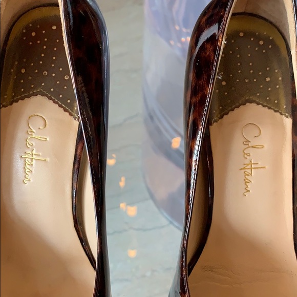 Cole Haan Cheetah Patent Leather Pumps, sz 8B - Picture 8 of 8